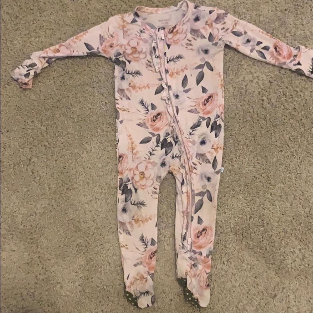 Posh Peanut Discontinued “Harlow” footie